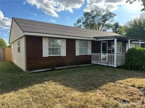 1255 Fyffe Ave, New Carlisle, OH 45344