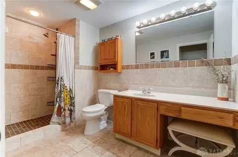 Bath - 228 S Main St, Centerville, OH 45458 photo 4 of 6
