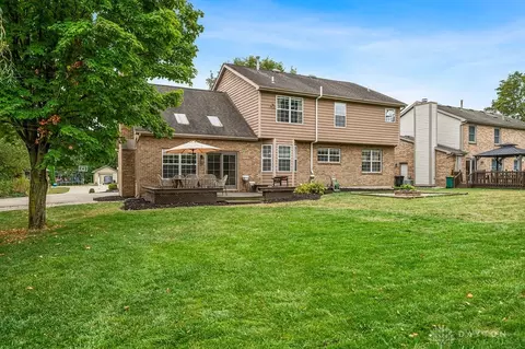 Exterior - 30 Pine Ridge Ct, Springboro, OH 45066 photo 7 of 11