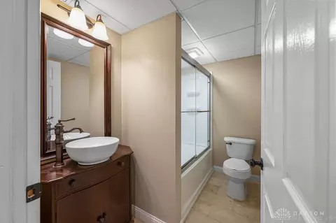 Bath - 30 Pine Ridge Ct, Springboro, OH 45066 photo 5 of 5