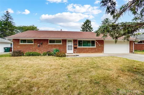 2675 Bushwick Dr, West Carrollton, OH 45439