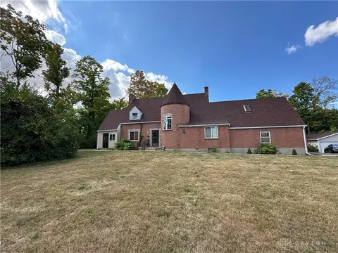 5225 N Main St, Dayton, OH 45415