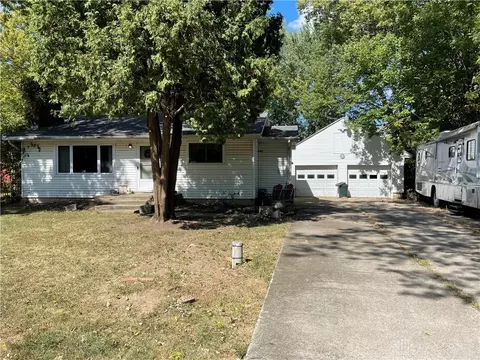 8866 Bellefontaine Rd, New Carlisle, OH 45344
