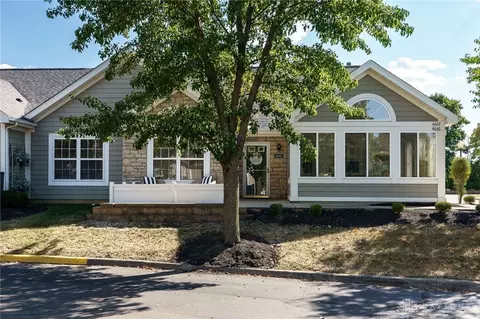 4642 Cobblestone Dr, Tipp City, OH 45371