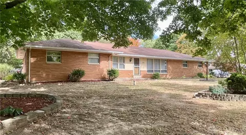 3911 Rexford Rd, Beavercreek, OH 45430