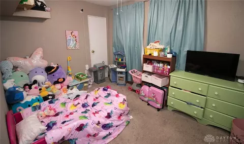 Bedroom - 2637 Wenning Rd, Cincinnati, OH 45231 photo 3 of 5