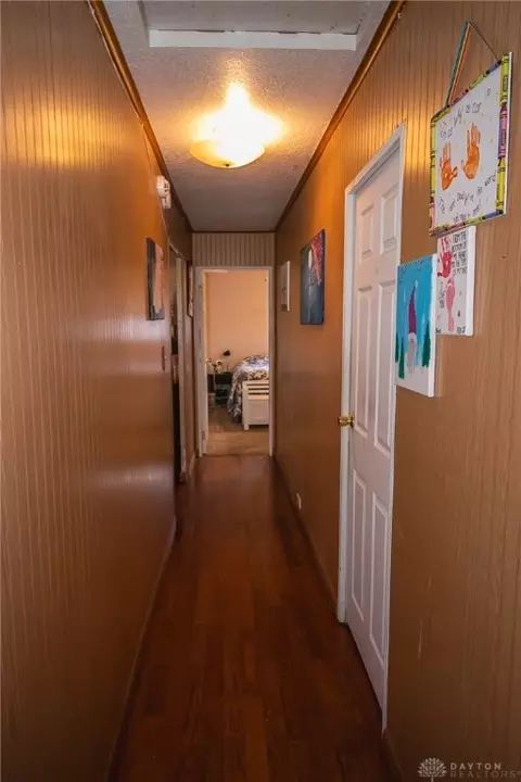 Entry Way - 2637 Wenning Rd, Cincinnati, OH 45231 photo 5 of 5