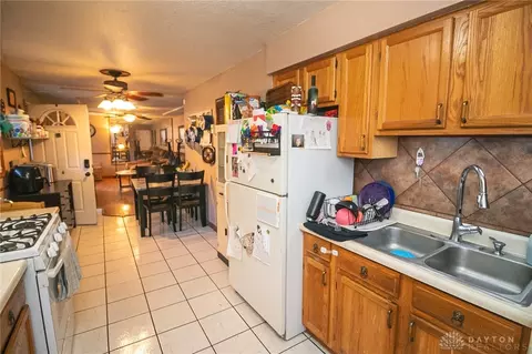 Entry Way - 2637 Wenning Rd, Cincinnati, OH 45231 photo 2 of 5