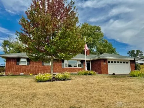 140 Kinsey Rd, Xenia, OH 45385