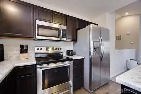 Kitchen - 4621 Thomas David Dr, Morrow, OH 45152 photo 4 of 4