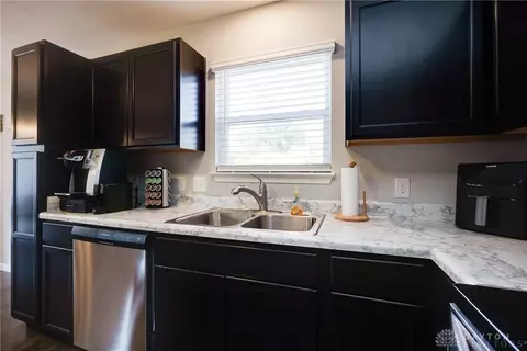 Kitchen - 4621 Thomas David Dr, Morrow, OH 45152 photo 2 of 4