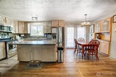 4160 Wabash Dr, Springfield, OH 45503 photo 9