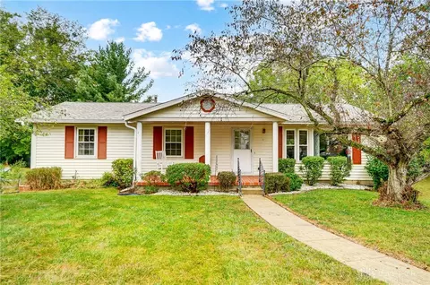 404 W Main St, Leesburg, OH 45135