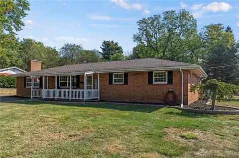 2164 Marcia Dr, Bellbrook, OH 45305