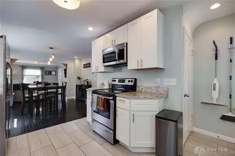Kitchen - 6936 Roe St, Cincinnati, OH 45227 photo 5 of 6
