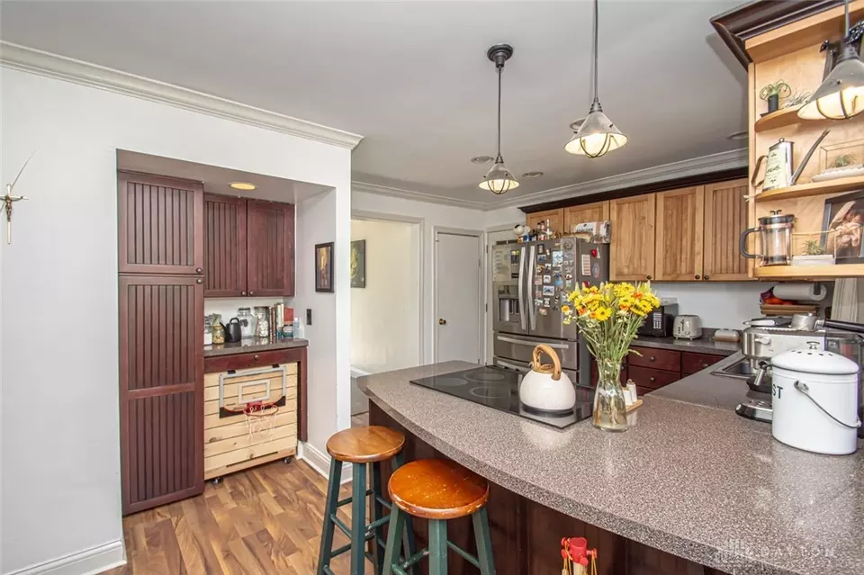 Kitchen - 266 Park End Dr, Dayton, OH 45415 photo 3 of 5