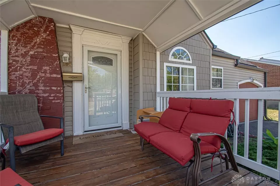 Exterior - 266 Park End Dr, Dayton, OH 45415 photo 3 of 11