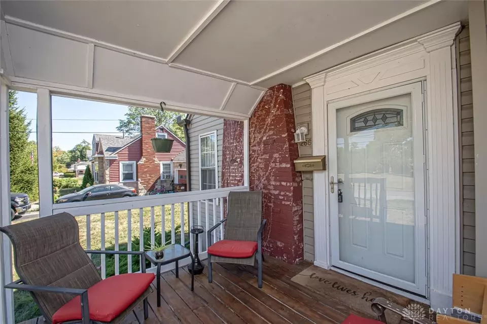 Exterior - 266 Park End Dr, Dayton, OH 45415 photo 2 of 11