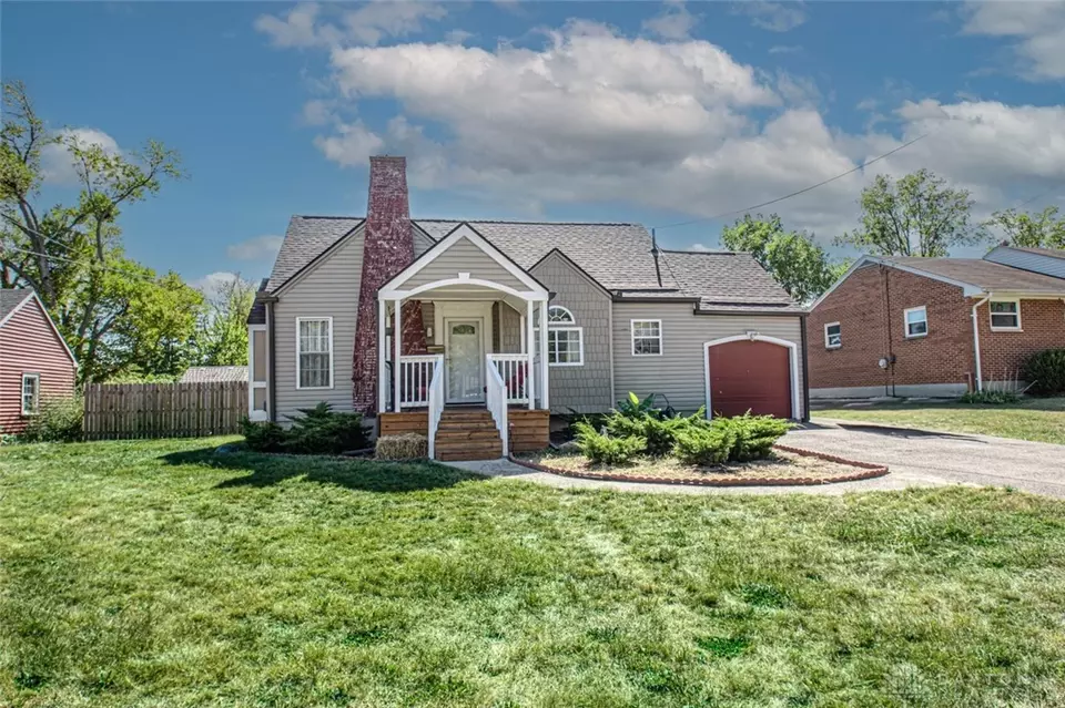 Exterior - 266 Park End Dr, Dayton, OH 45415 photo 1 of 11