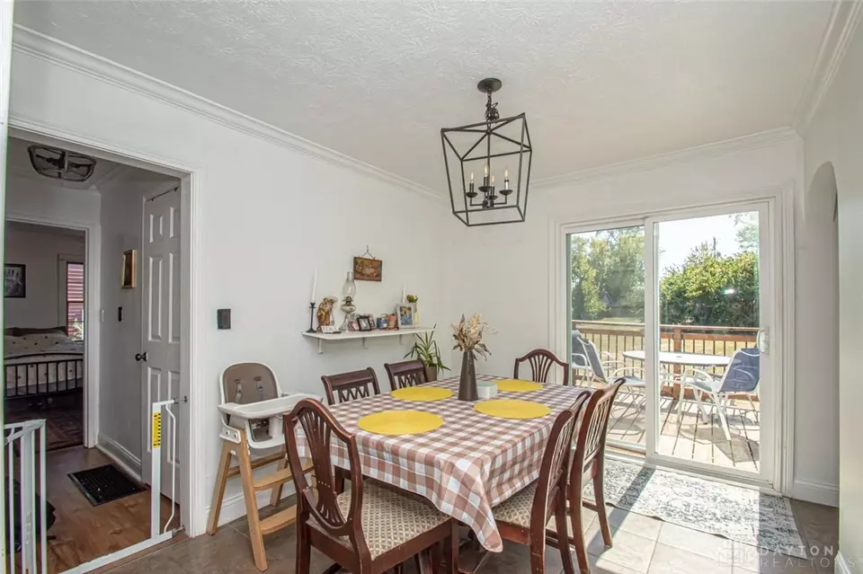 Dining - 266 Park End Dr, Dayton, OH 45415 photo 1 of 3