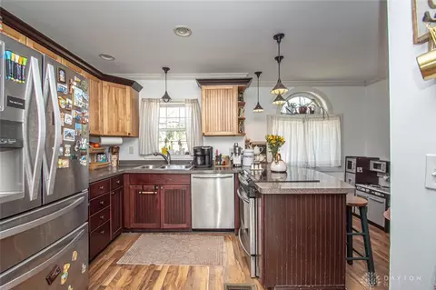 Kitchen - 266 Park End Dr, Dayton, OH 45415 photo 1 of 5