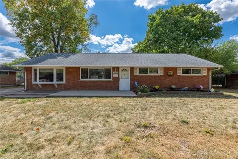 2650 Nyack Ln, Dayton, OH 45439