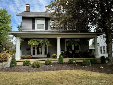 215 Telford Ave, Oakwood, OH 45419