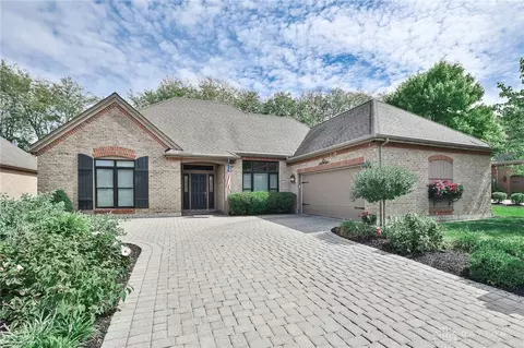 126 Rue Marseille, Kettering, OH 45429