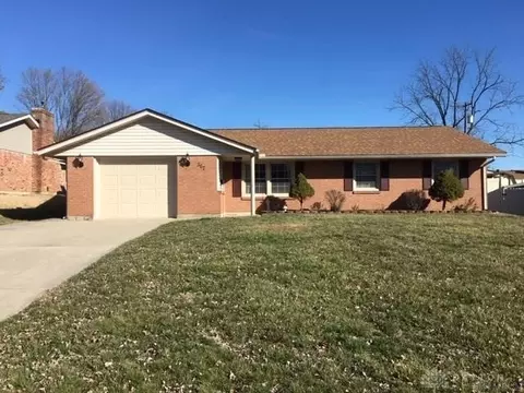 367 Cherrywood Dr, Fairborn, OH 45324