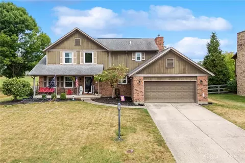 7212 Pineview Dr, Englewood, OH 45322