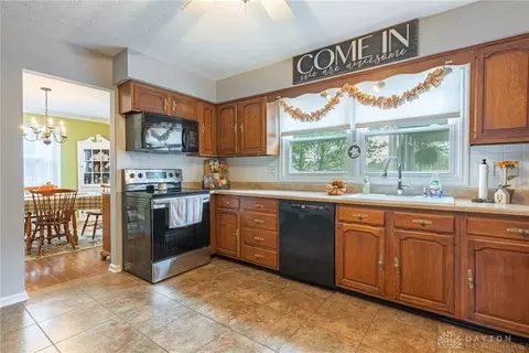 Kitchen - 2715 Rockford Dr, Springfield, OH 45503 photo 1 of 3