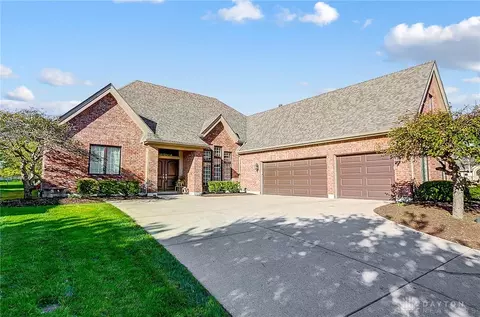 1372 Courtyard Pl, Centerville, OH 45458