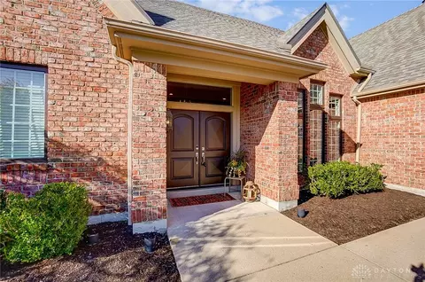 1372 Courtyard Pl, Centerville, OH 45458 photo 2