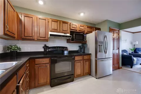 37 Gerry Ct, Springboro, OH 45066 photo 9