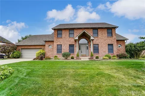 451 Shadowood Dr, Vandalia, OH 45377