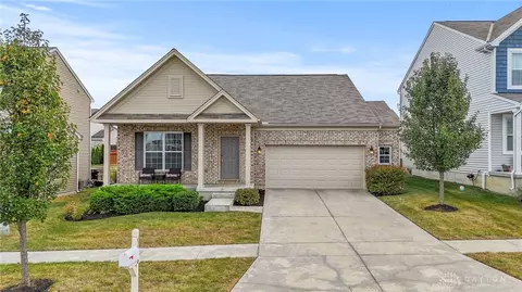 7698 Healy Dr, Maineville, OH 45039