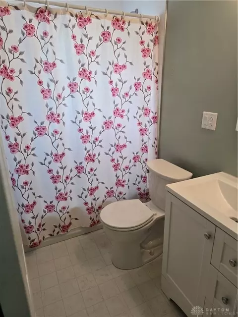 Bath - 3657 Shroyer Rd, Kettering, OH 45429 photo 1 of 1