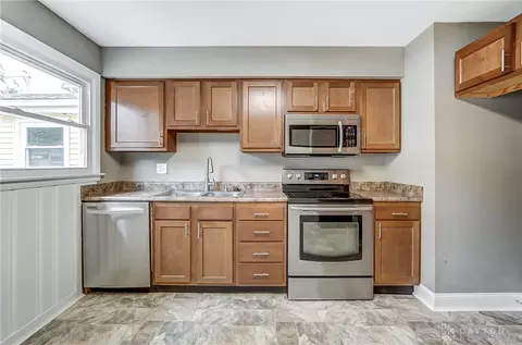 1273 Central Park Ave, Kettering, OH 45409 photo 9