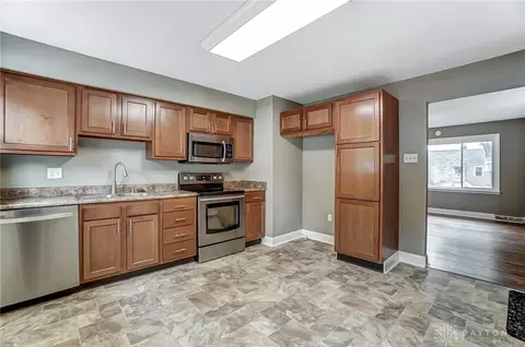 1273 Central Park Ave, Kettering, OH 45409 photo 10