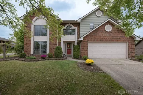 8469 Doe Run Pl, Huber Heights, OH 45424