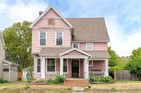 415 S Main St, Miamisburg, OH 45342