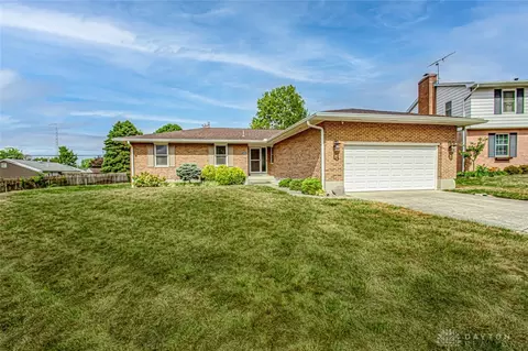 4904 Hickory Woods Trl, Dayton, OH 45432