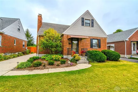930 Broadmoor Dr, Dayton, OH 45419