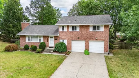 4532 Wing View Ln, Dayton, OH 45429