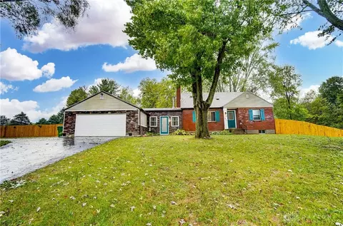 937 Bischoff Rd, New Carlisle, OH 45344