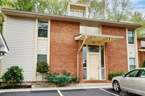 111 Ridge Rd #302, Lebanon, OH 45036