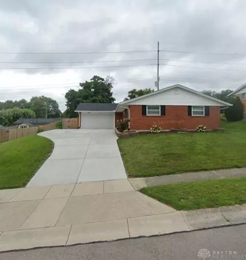 726 Golden Arrow Dr, Miamisburg, OH 45342