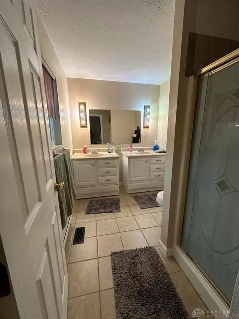 Bath - 105 Parrish Dr, Gratis, OH 45330 photo 3 of 3