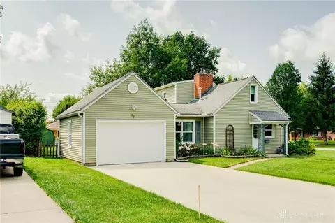 77 Orchard St, Brookville, OH 45309