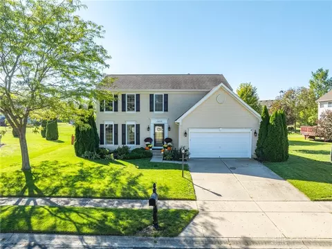 1408 Scenic River Dr, Dayton, OH 45415